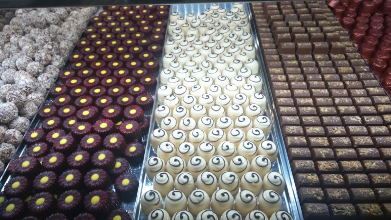 chocolaterie-NANS LES PINS-min_chocolates_milk_chocolate_white_chocolate_truffles_candy_food_treat_cacao-1213769